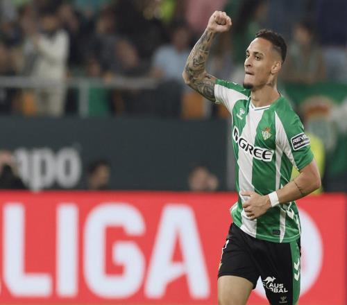 曼联哭晕2200万卖掉GOAT!37分钟两轰世界波+助攻,获10分满分