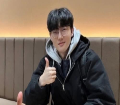 Viper的ins關(guān)注了Oner、Smash、Chovy，只有Chovy還未回關(guān)