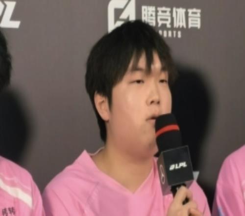 Bin：TES今天打的稍微好一點(diǎn)希望明天可以打的更好