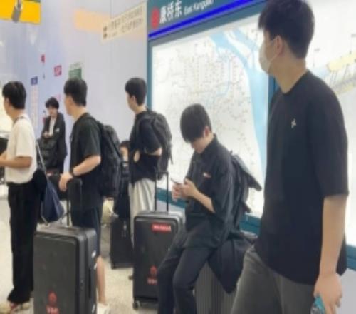 TES分享出發視頻：家人們今天出發北京咯