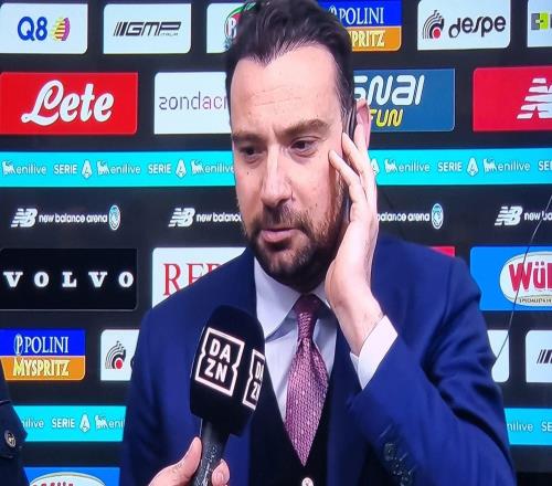 不满进球被吹,那不勒斯总监:这不是足球,这是可耻的