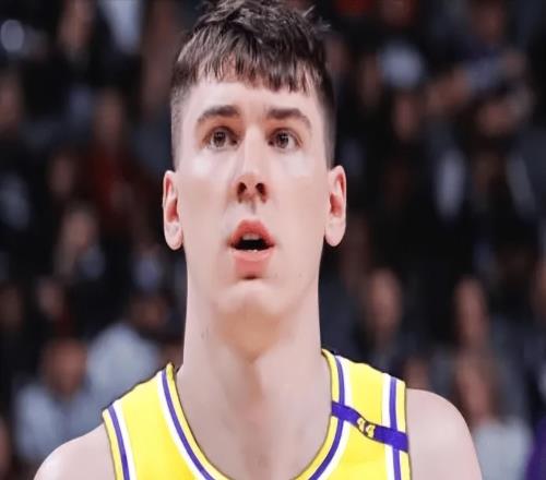 湖人112124國王遭4壞消息！艾頓仍低迷，配角起伏大，攻守全崩！