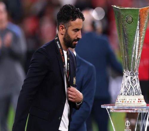 曼联砸975万解雇主帅!执教仅420天:创55年耻辱闹翻走人