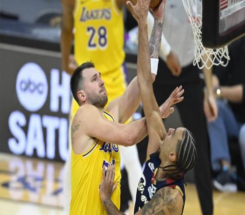 是时候了,湖人队东契奇遭遇意外受伤,骑士队或将修改球场设计