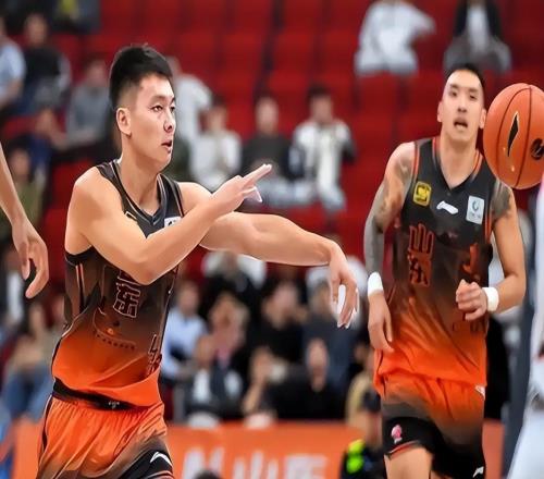 朱荣振再就业,山东男篮青岛体测,长沙俱乐部杯,联赛移师临沂!