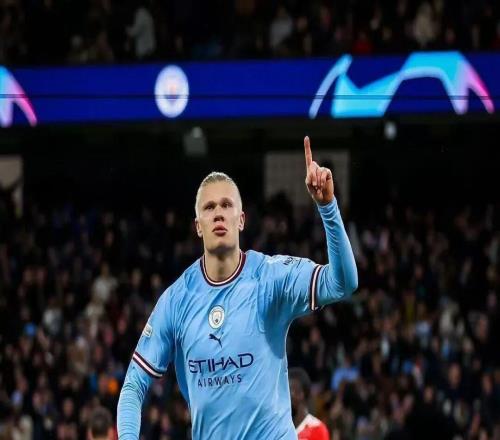 比三冠王賽季還瘋！哈蘭德“推土機(jī)”式進(jìn)球，碾出英超新紀(jì)錄！