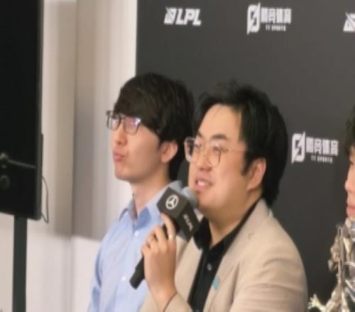 帶你進世界賽了請個客不過分吧！BLG教練：讓Tabe請客吃個飯吧