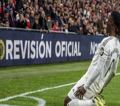 阿斯:由于巴尔韦德要踢右后卫,卡马文加将回到首发中场位置