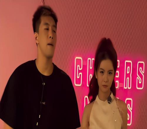 郭艾伦下午4点18自宣!11月13日空降京城,再次尝试脱口秀值得期待