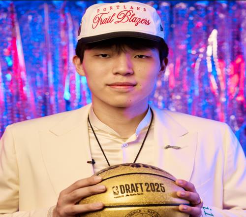 劉玉棟楊瀚森打NBA唯一欠缺強悍身體姚明當年不是吃是練出來的