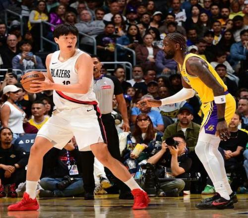 NBA首次打NBA背靠背杨瀚森未能把握住机会