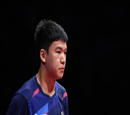 黄石华新3比2逆转闯入乒超决赛，林诗栋：肩有伤但相信队友