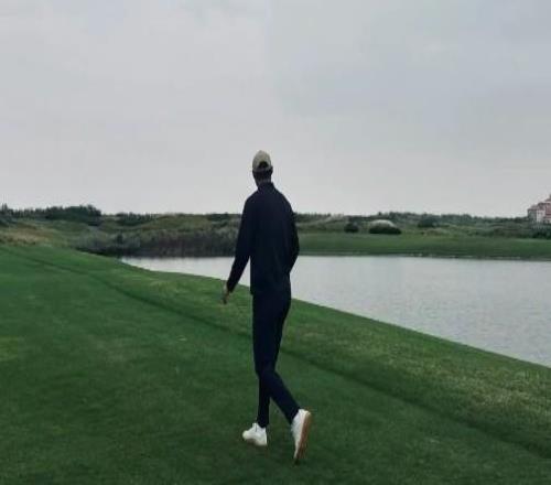 大连球迷给李昂留言寻求“信号”和“定心丸”,李昂点赞了