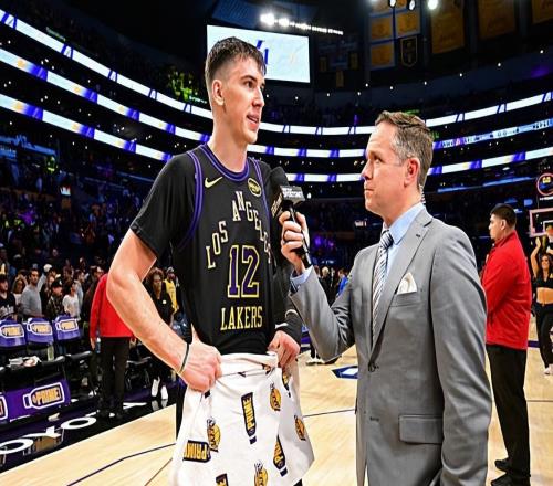 难得爆发了一回!湖人侧翼新援终于打出了一场攻守兼备的表现