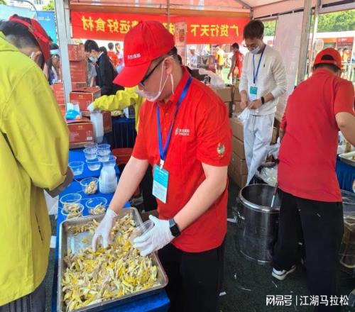 這哪是賽後美食,簡直就是清遠食堂自助餐