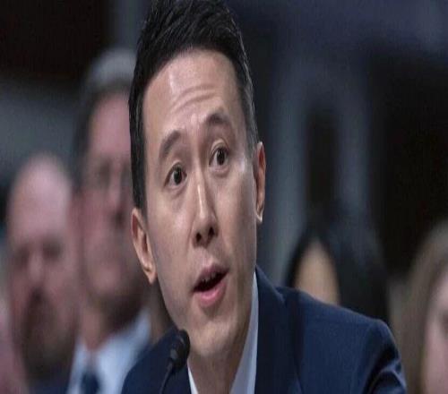 周受資現(xiàn)身F1新加坡大獎(jiǎng)賽