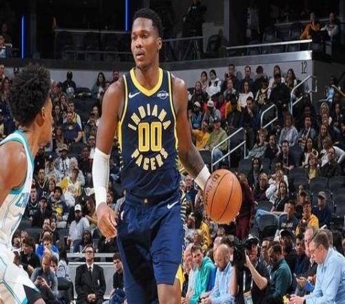 马图林24+12克努佩尔28+8+7步行者主场击败黄蜂