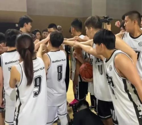 張鎮麟開培訓班！6天7899元，平均每天1316元，球迷：有點貴