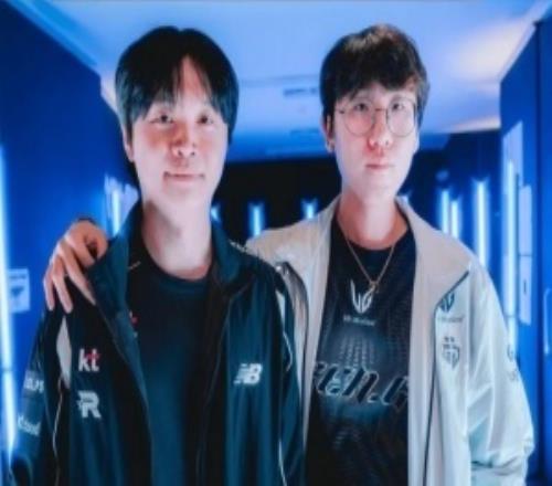 LoLEsports晒Bdd与Ruler合照对比:2021vs2025