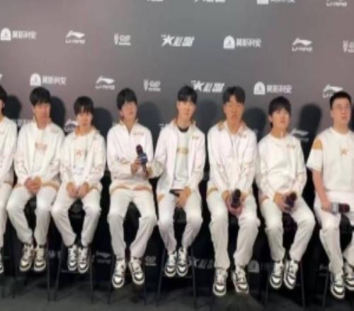 jiejie:加入WBG是新的开始希望自己打好为队伍拿到更好成绩!