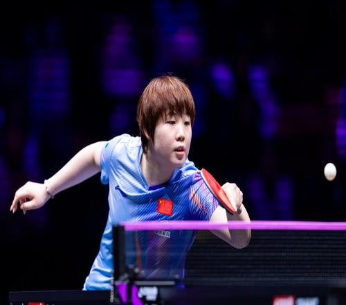 中国女乒无缘三连冠！蒯曼34不敌张本美和：马琳一脸严肃