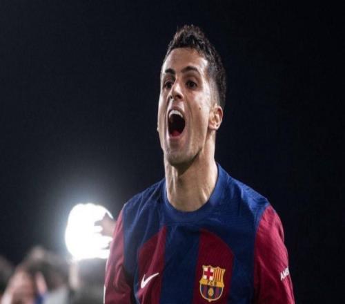 TA:坎塞洛渴望重返巴萨,但后者并不认为他是稳妥的引援选择