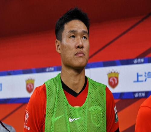 意外!他刚在上港夺冠,就连夜宣布离队走人,将选择加盟大连英博