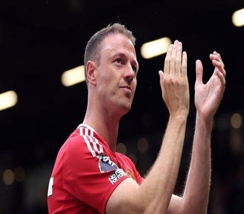 邮报:埃文斯因陪伴家人辞去租借主管一职,曼联还在找继任者