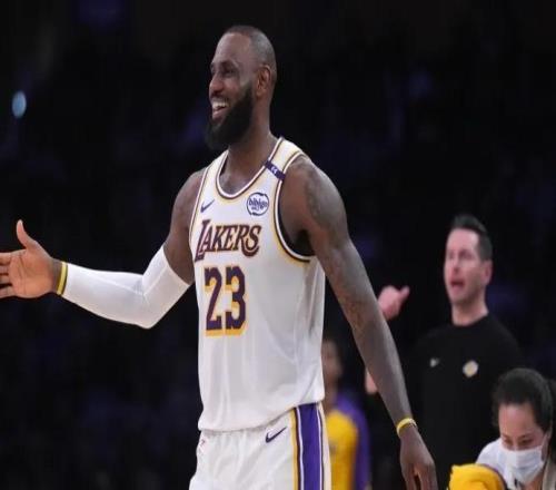 心态好，湖人队詹姆斯从惨败开拓者队中看到了长远的积极意义