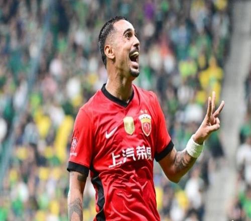 成都蓉城讀秒絕平上海申花繼續領跑，北京國安退出爭冠行列