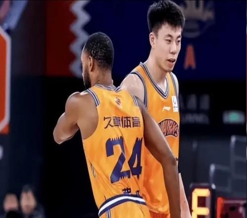 真的沒油了！昔日FMVP4中1成拖油瓶，球迷：你一組織就進(jìn)攻便秘