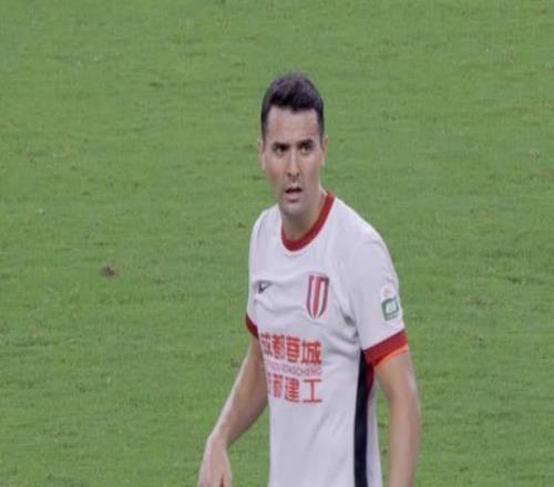 韦世豪成熟了,蹇韬回击球迷,成都无冠连锁反应队长+主帅续约难