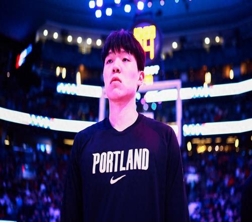 12胜10负!杨瀚森成福将了,斯帅赛后非常满意,他还承认一个事实