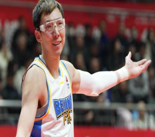 麦基22+10加盟首败!赵睿复出北京惜败福建周琦15+10皮特森38分