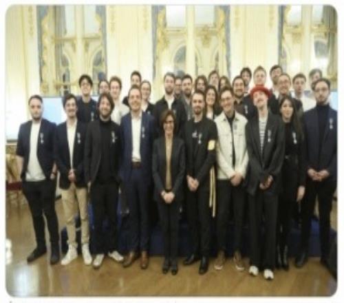 拿到手軟！《光與影》團隊獲法國文化部藝術與文學勳章