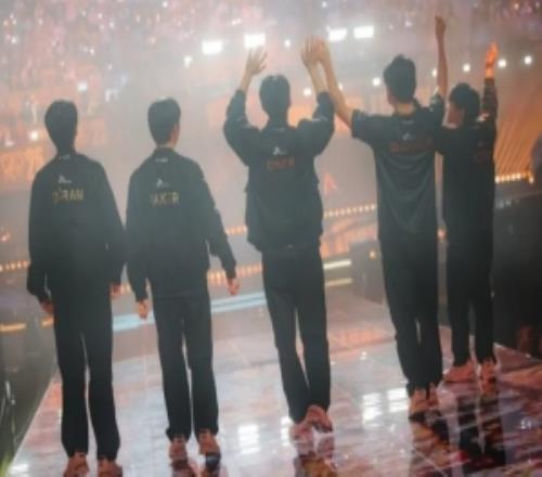 Faker：比賽結束回到韓國後，我想著明年要更加努力