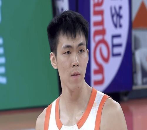 中国男篮在世预赛上若报名这12位球员,能在客场掀翻日本男篮吗