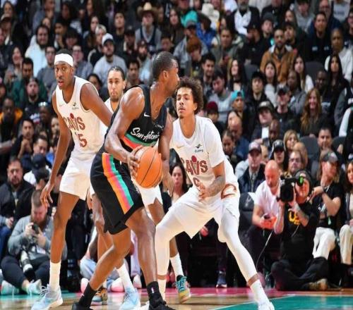 文班26+14馬刺遭騎士交鋒7連殺阿倫27+10?？怂箯?fù)出13中4