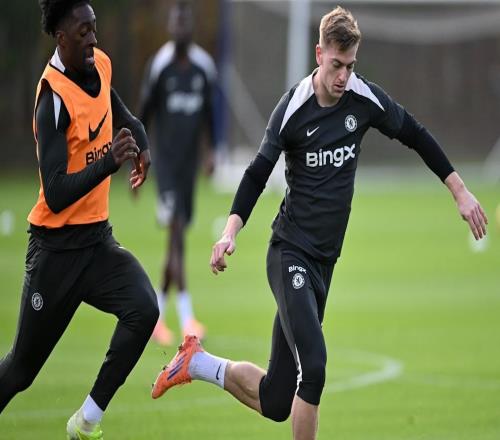 邮报:迪萨西被拍到回归切尔西一线队训练