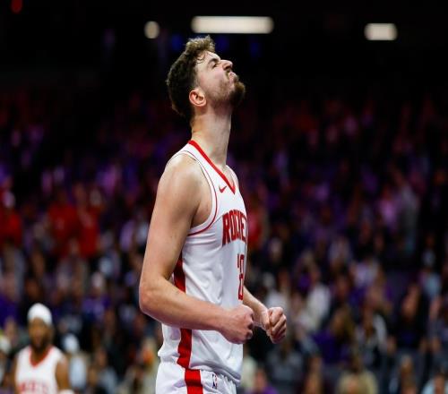 51分鐘狂勝48分！1人首發，激活火箭全隊！烏度卡試陣，終收奇效