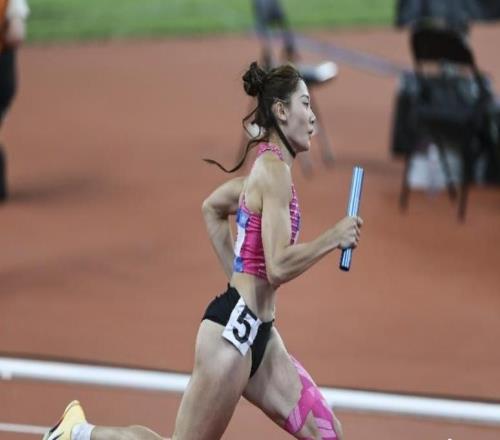 0.12秒险胜!广东队夺4X400米混合接力冠军