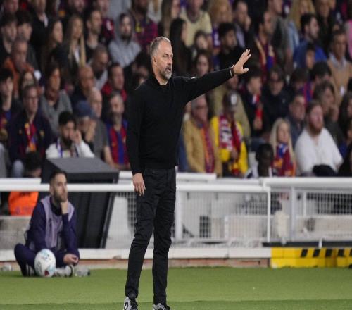 德天空:尽管有其他报道,但弗里克无意离开巴萨