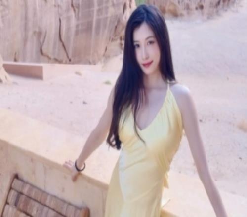 主持张小薇晒旅游照:沙特真的美的不像话,后劲太大