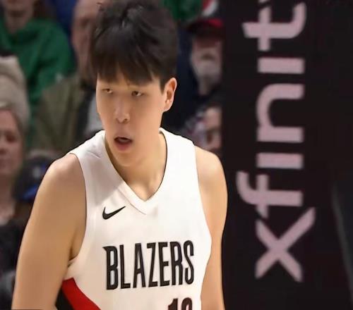 恭喜楊瀚森！近四戰(zhàn)場均10分鐘，正式進入開拓者輪換陣容！