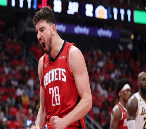 火箭队森根破解湖人队复杂战术，湖人队陷入困境