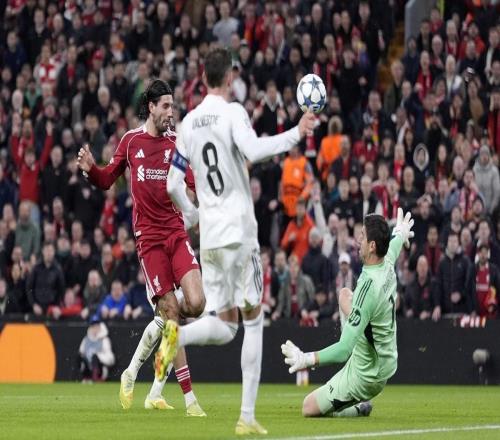 开挂,库尔图瓦近5次对阵利物浦完成了29次扑救