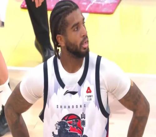 伤病袭扰+状态起伏,山东男篮7786不敌广厦,四连胜遗憾终结