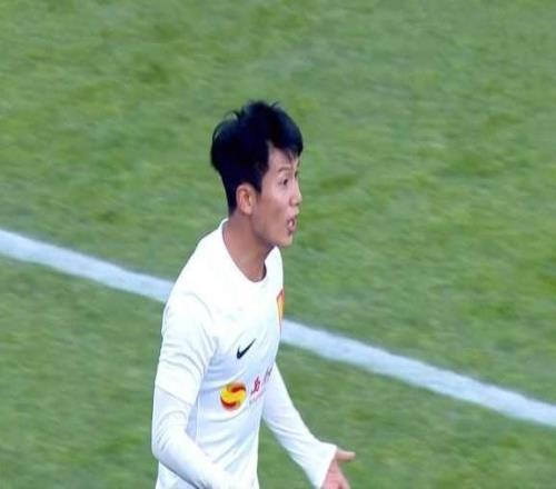 CCTV5+直播,成都捍卫榜首,王子铭更适合首发,重庆摆铁桶阵反击