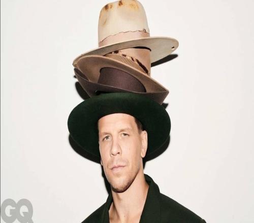 什琴斯尼：我没那么勇敢，但需要时我会装作勇敢完成出击任务