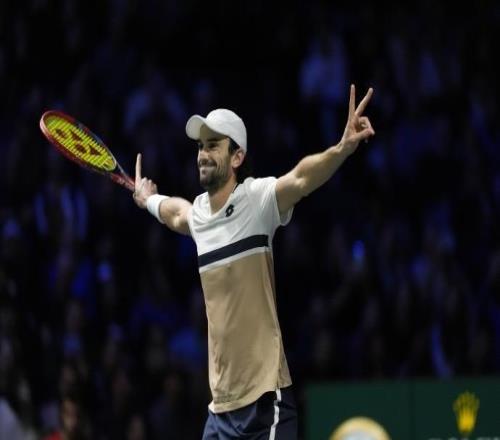 巴黎大師賽:瓦謝魯20擊敗諾裏,背靠背闖進大師賽八強